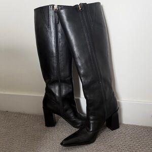 RAFFAELA UP LEATHER BOOT size 5.5 lightly worn